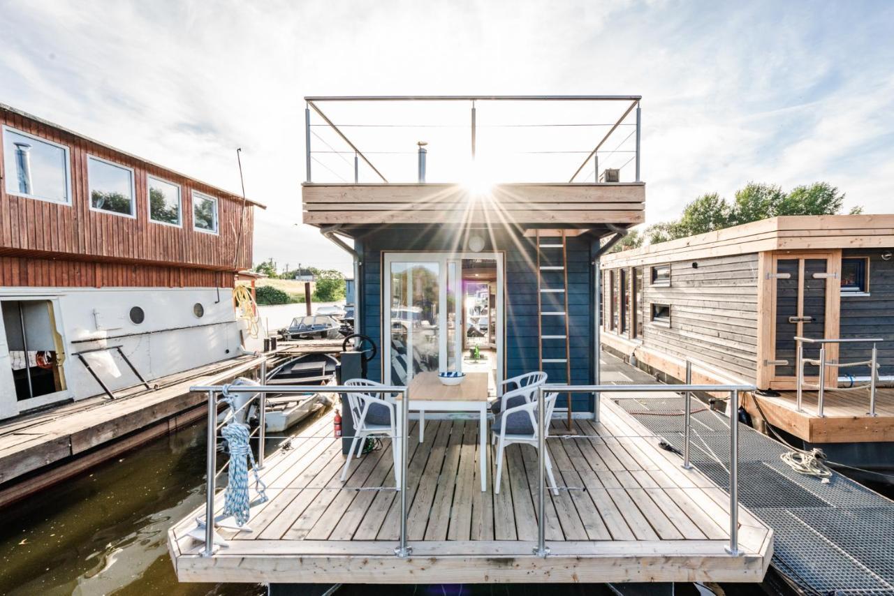 Hotel Tolles Tiny-Hausboot Guenter Mit Dachterrasse Hamburg Exterior foto